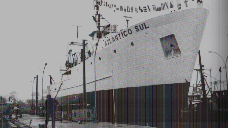 FURG receives the oceanographic research vessel “Atlântico Sul”.